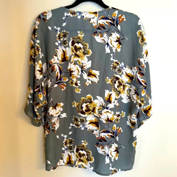 🌺 West Kei Kimono Style Top - Picture 2 of 3